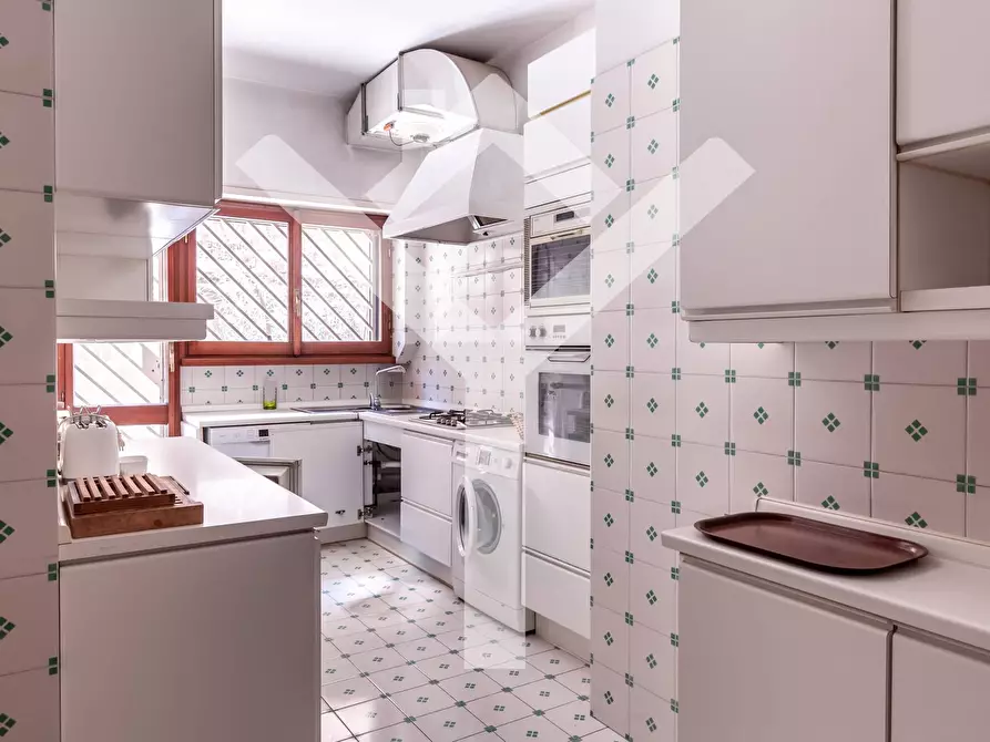 Immagine 13 di Appartamento in vendita  in Via Antonio Bertoloni a Roma