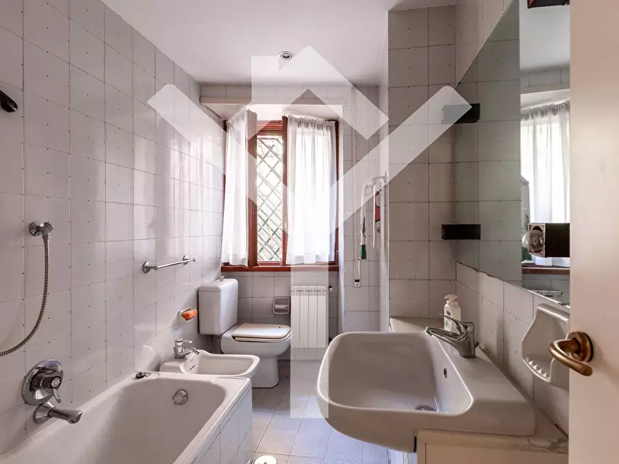 Immagine 18 di Appartamento in vendita  in Via Antonio Bertoloni a Roma