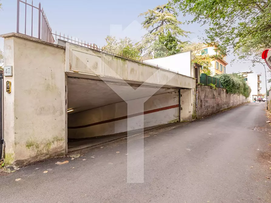 Immagine 15 di Box auto in vendita  in Via Di San Filippo Martire a Roma