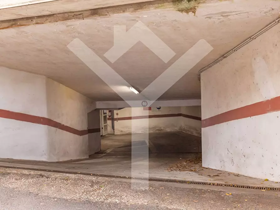 Immagine 17 di Box auto in vendita  in Via Di San Filippo Martire a Roma