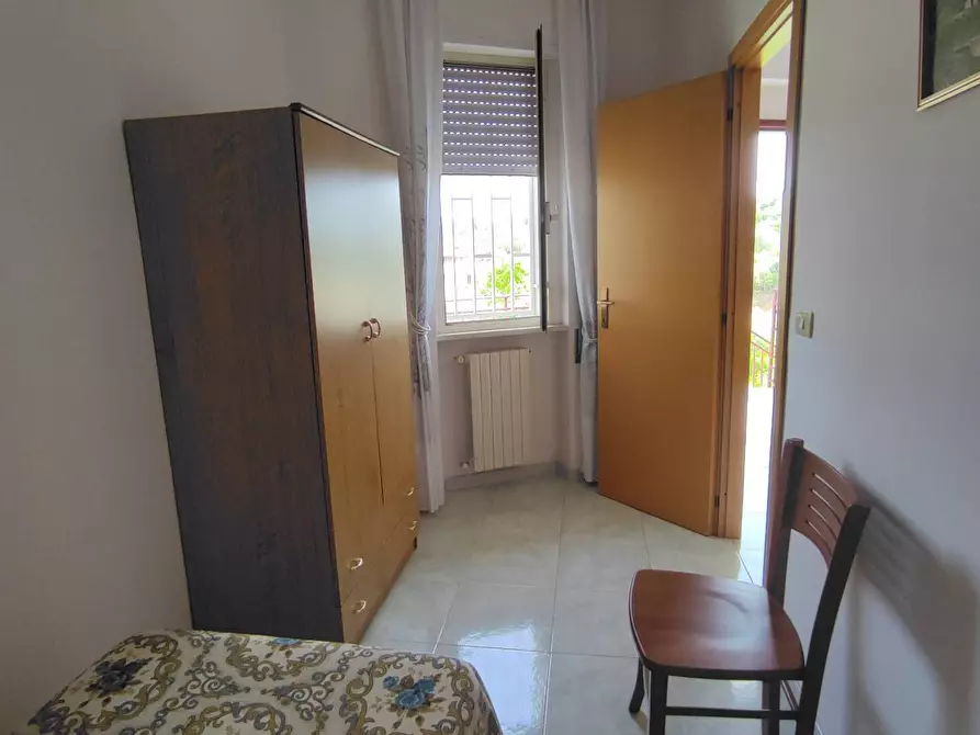 Immagine 9 di Appartamento in vendita  in Via Dei Bottegai a Sannicandro Garganico