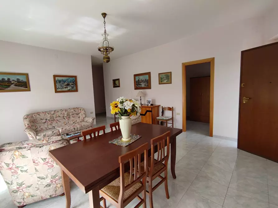 Immagine 6 di Appartamento in vendita  in Via Dei Bottegai a Sannicandro Garganico