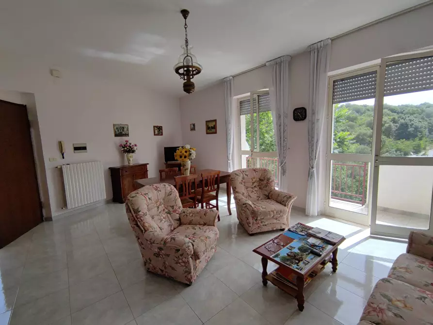 Immagine 1 di Appartamento in vendita  in Via Dei Bottegai a Sannicandro Garganico