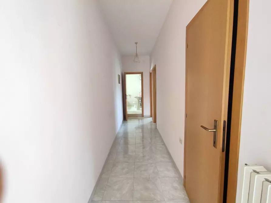 Immagine 11 di Appartamento in vendita  in Via Dei Bottegai a Sannicandro Garganico