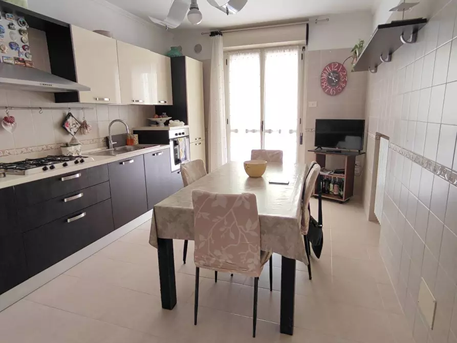 Immagine 5 di Appartamento in vendita  in Via Dei Maceristi a Sannicandro Garganico