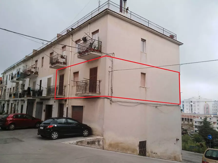 Immagine 1 di Appartamento in vendita  in Via DEI CADUTI a Vico Del Gargano