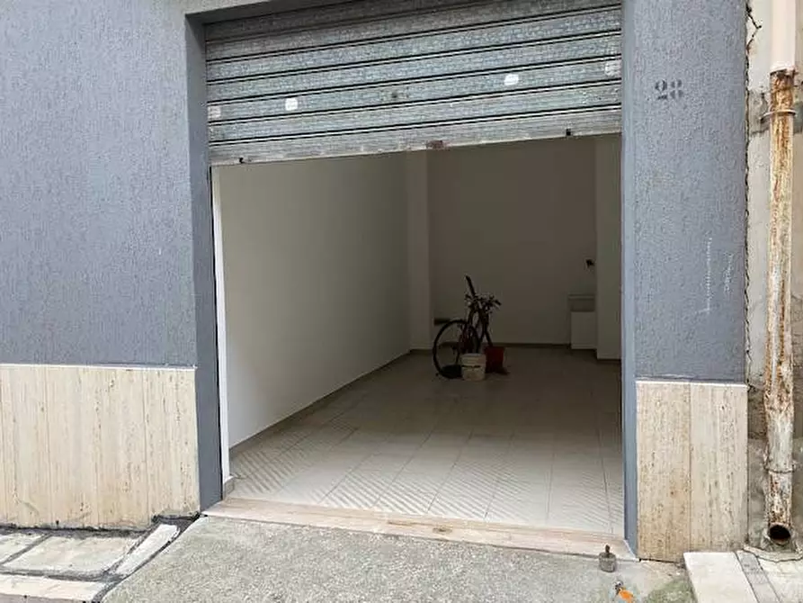 Immagine 2 di Box auto in vendita  in Spontini a Sannicandro Garganico