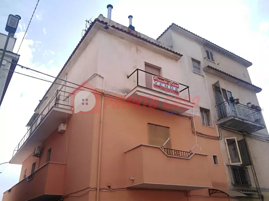Immagine 1 di Appartamento in vendita  in Via Michelangelo Buonarroti a Ischitella