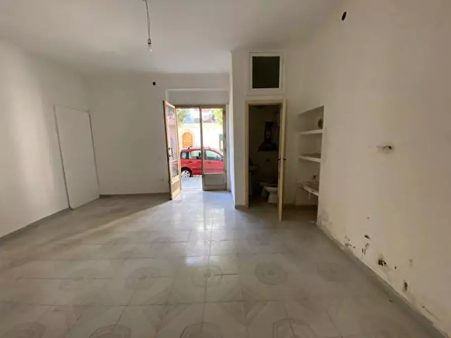 Immagine 4 di Locale commerciale in affitto  in Viale Vittorio Veneto a Sannicandro Garganico