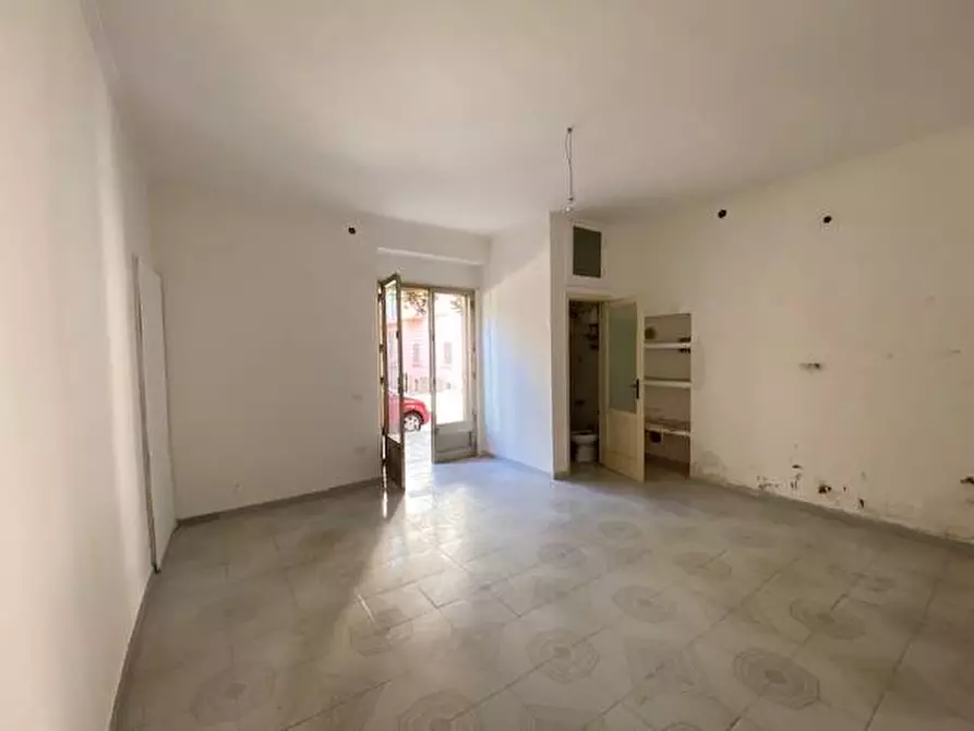 Immagine 3 di Locale commerciale in affitto  in Viale Vittorio Veneto a Sannicandro Garganico