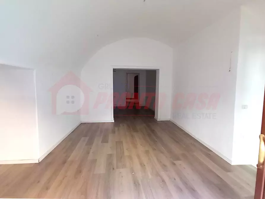 Immagine 4 di Locale commerciale in affitto  in Via Giuseppe Di Vagno a Vico Del Gargano