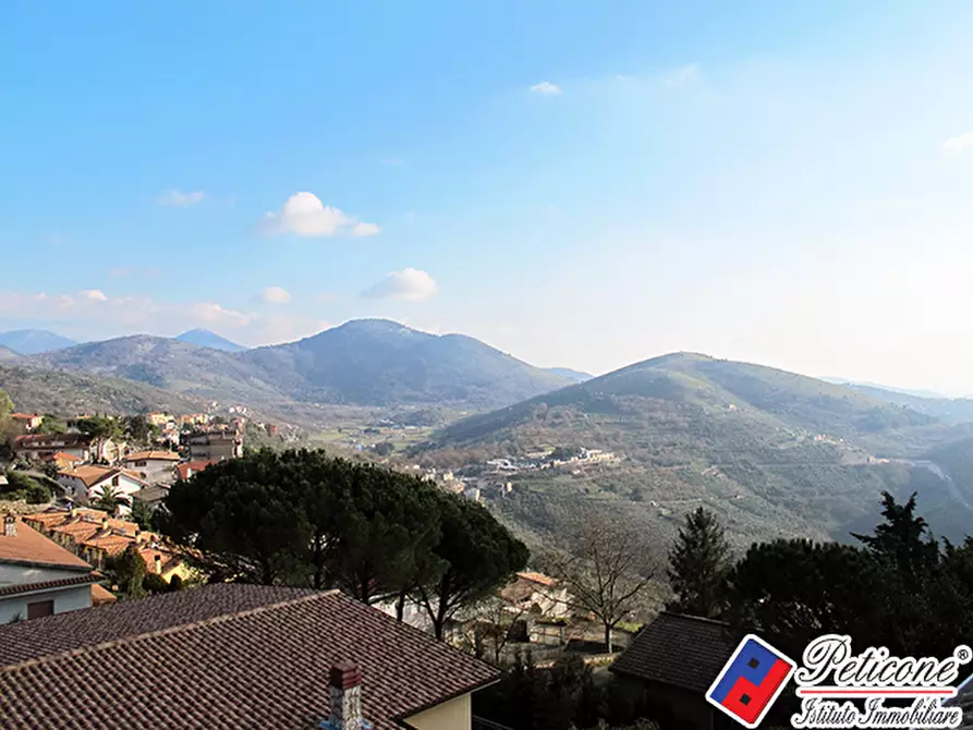 Immagine 9 di Villa in vendita  in Via XXIV Maggio a Lenola