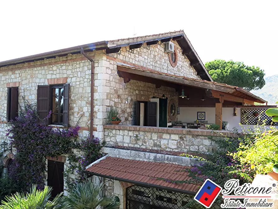 Immagine 20 di Appartamento in vendita  in Via Sant a Fondi