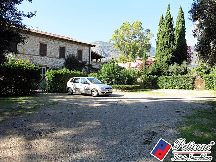 Immagine 23 di Appartamento in vendita  in Via Sant a Fondi