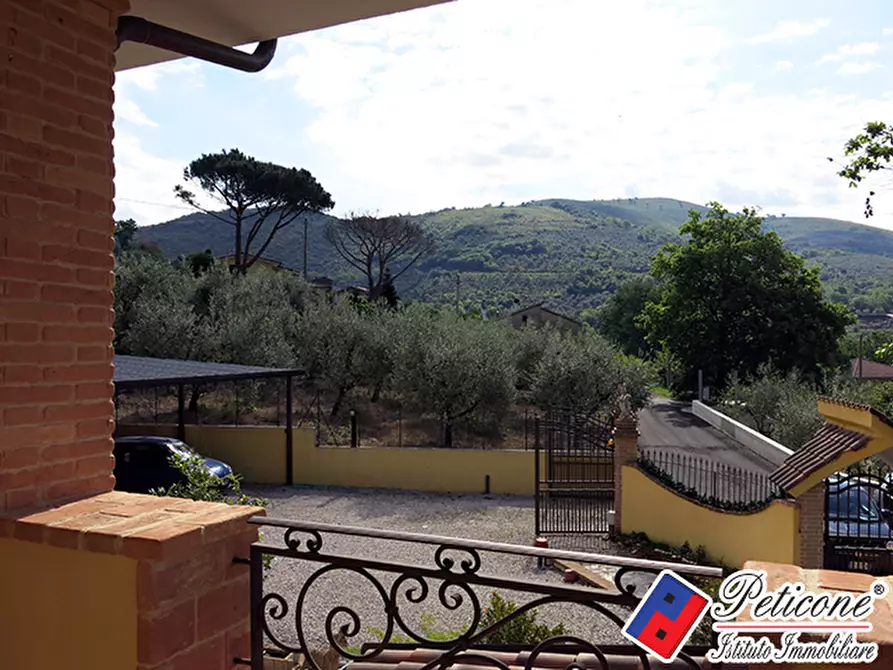 Immagine 28 di Villa in vendita  in SS637 a Fondi