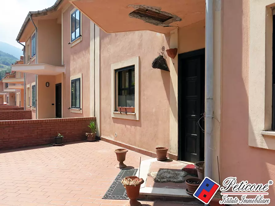 Immagine 17 di Villa in vendita  in Via Novellara a Campodimele