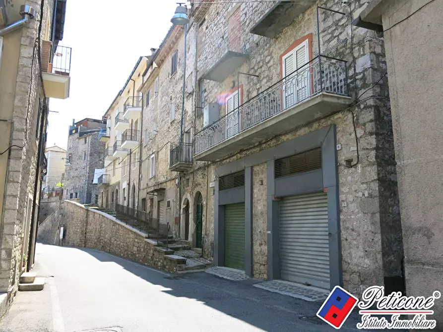 Immagine 2 di Appartamento in vendita  in Via Gabriele Mattei a Lenola