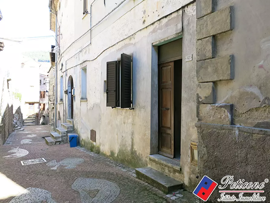 Immagine 15 di Appartamento in vendita  in Via Impero Romano a Lenola