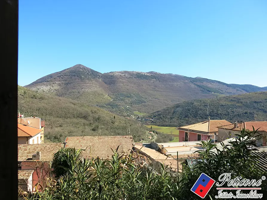 Immagine 10 di Appartamento in vendita  in Via Impero Romano a Lenola