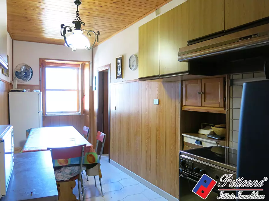 Immagine 5 di Appartamento in vendita  in Via Impero Romano a Lenola