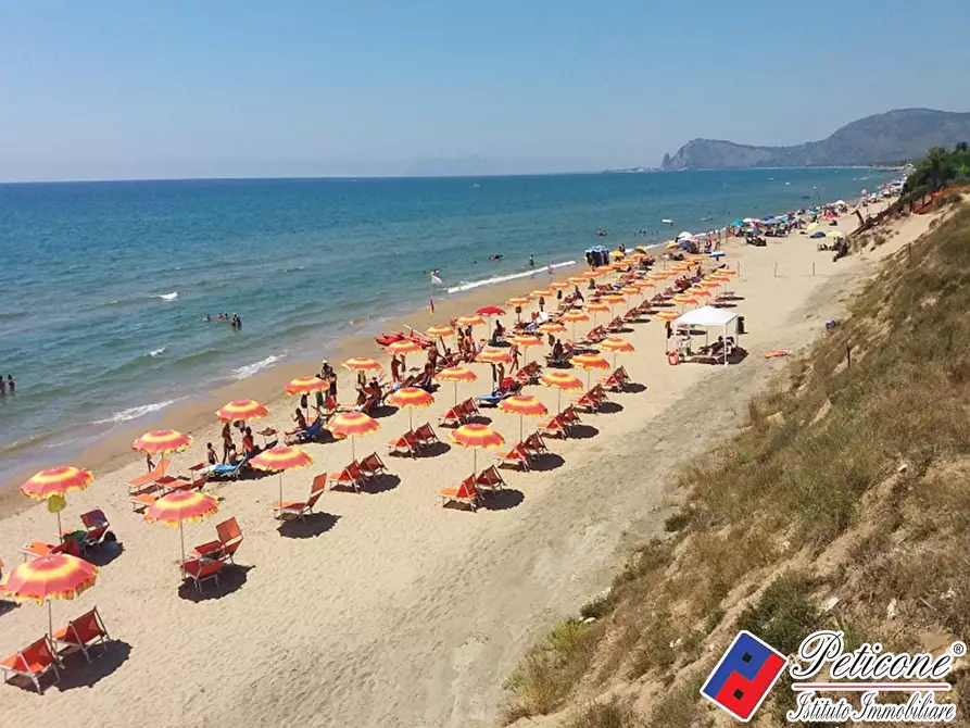 Immagine 10 di Terreno agricolo in vendita  in Via Strada Consortile a Fondi