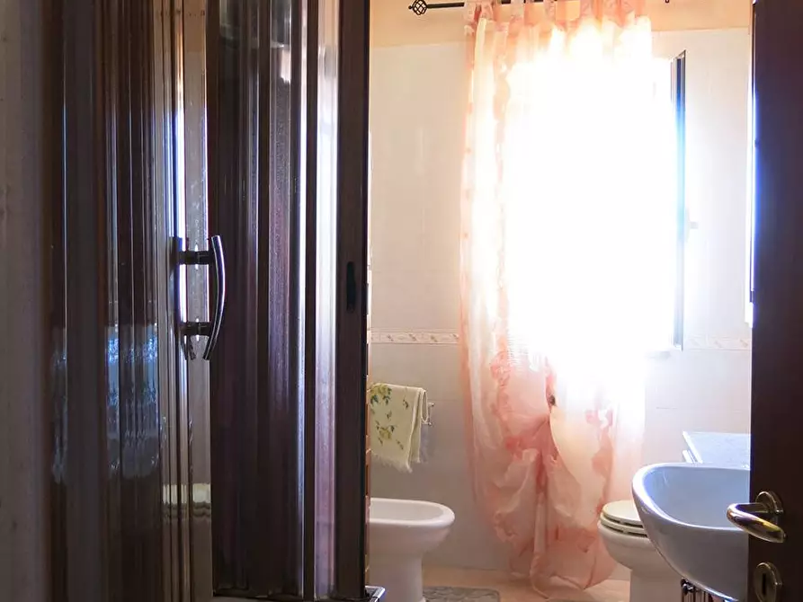 Immagine 14 di Villa in vendita  in Via ripa a Fondi