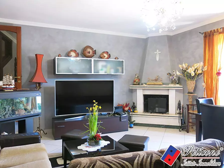 Immagine 4 di Villa in vendita  in Via ripa a Fondi