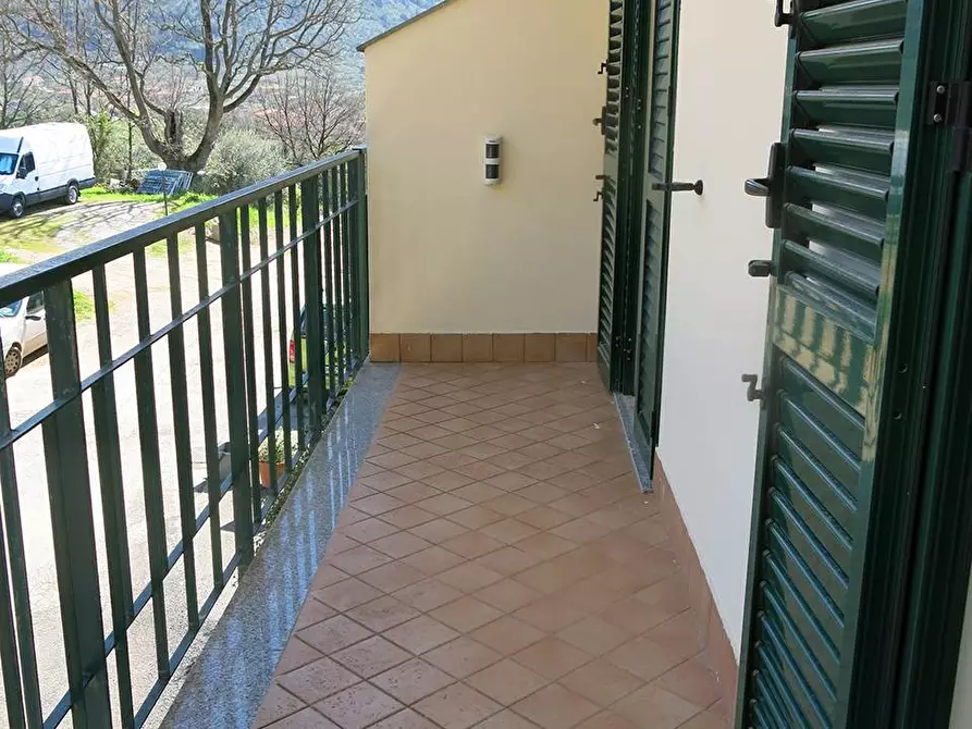 Immagine 17 di Villa in vendita  in Via ripa a Fondi