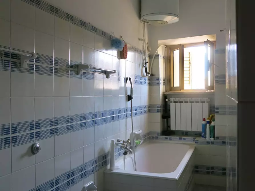 Immagine 5 di Appartamento in vendita  in Via della Mola a Lenola