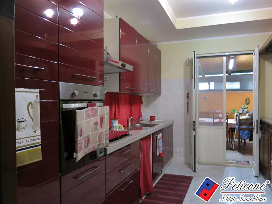 Immagine 5 di Villa in vendita  in Via Portaturo a Fondi