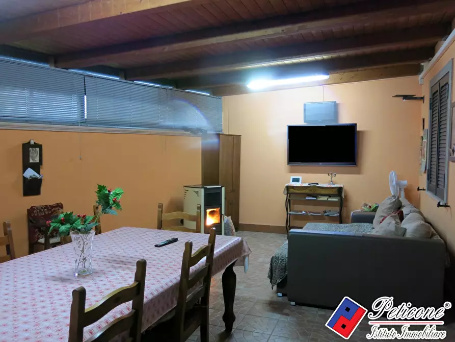 Immagine 4 di Villa in vendita  in Via Portaturo a Fondi