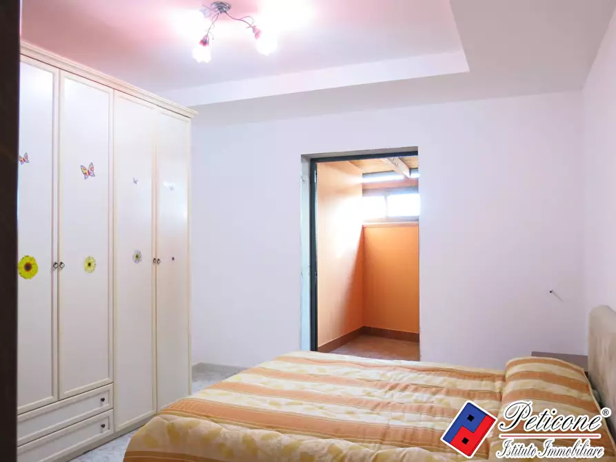 Immagine 19 di Villa in vendita  in Via Portaturo a Fondi