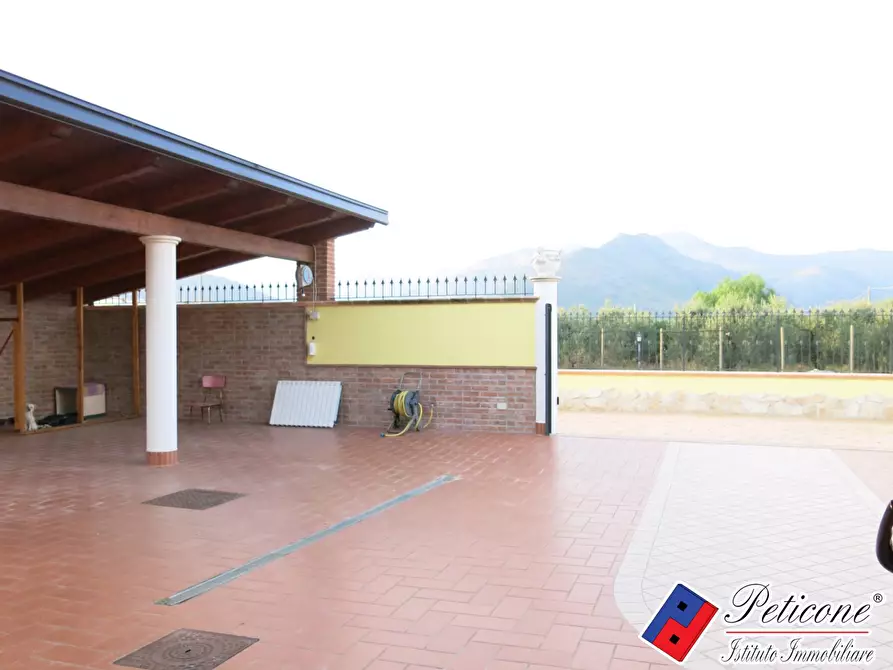 Immagine 24 di Villa in vendita  in Via Portaturo a Fondi