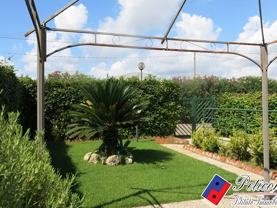 Immagine 28 di Villa in vendita  in Via Flacca a Fondi