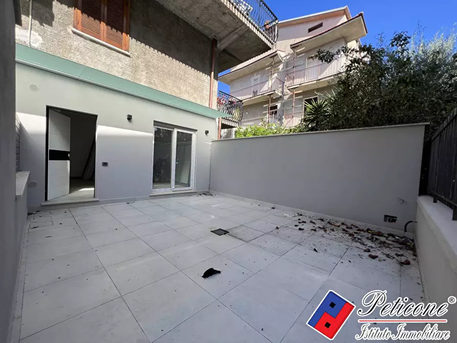 Immagine 14 di Appartamento in vendita  in Via Cristoforo Colombo a Fondi