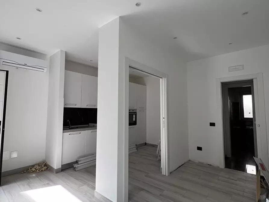 Immagine 3 di Appartamento in vendita  in Via Cristoforo Colombo a Fondi