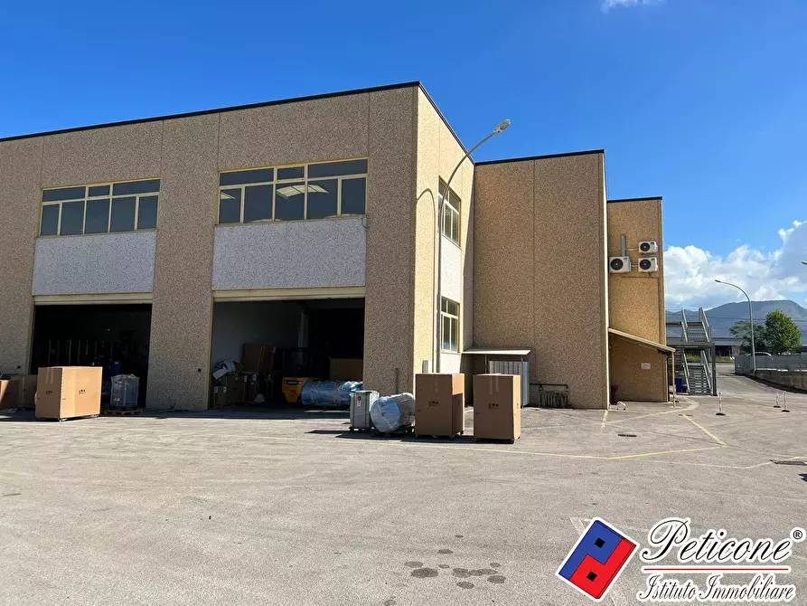 Immagine 2 di Locale commerciale in affitto  in VIA DIVERSIVO ACQUACHIARA a Fondi