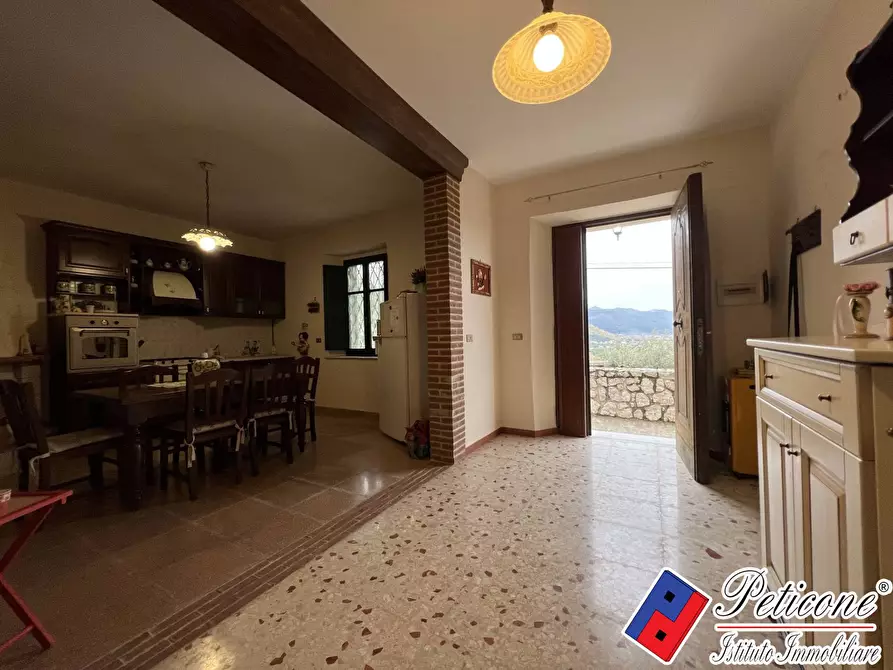 Immagine 5 di Casa indipendente in vendita  in VIA VALLE VIGNA a Fondi