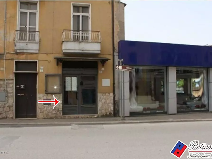Immagine 1 di Locale commerciale in vendita  in Via Fabio Filzi a Fondi