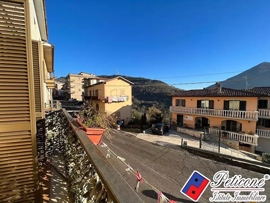 Immagine 2 di Appartamento in vendita  in Via Napoli a Lenola