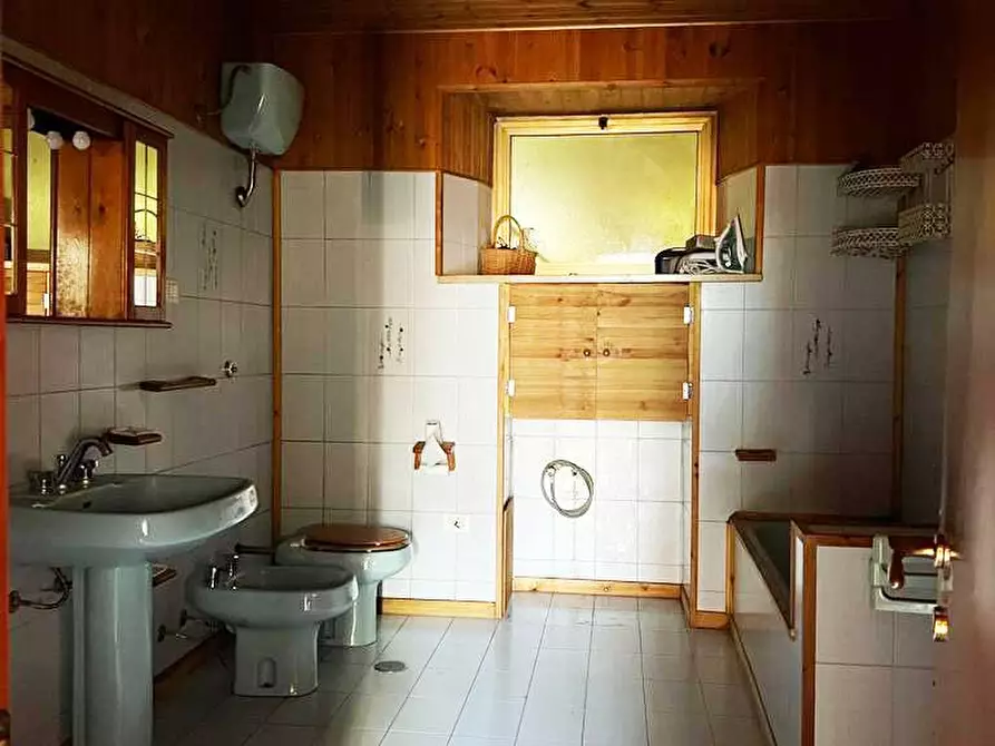 Immagine 9 di Appartamento in vendita  in Via Napoli a Lenola