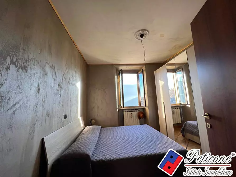 Immagine 10 di Appartamento in vendita  in Via Napoli a Lenola