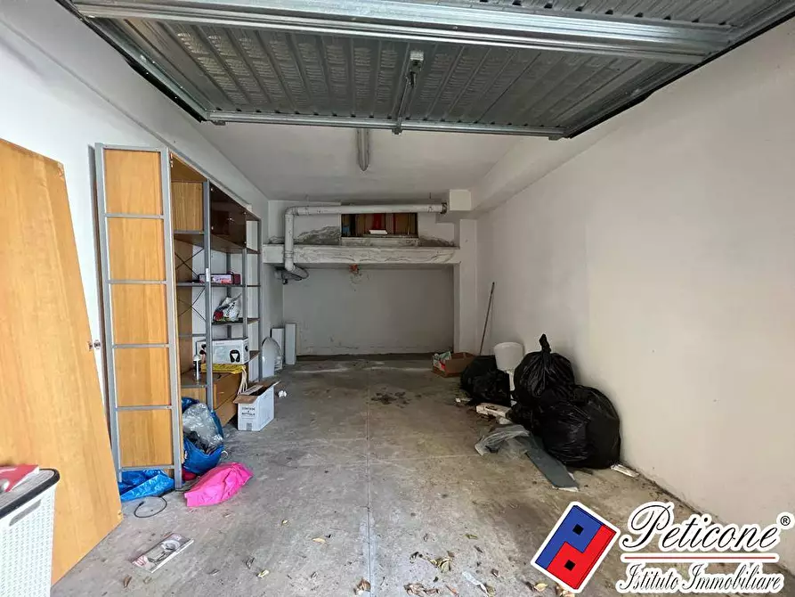 Immagine 11 di Appartamento in vendita  in Via Silvio Liguori a Fondi