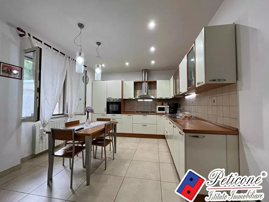 Immagine 3 di Appartamento in vendita  in Via Passignano a Lenola