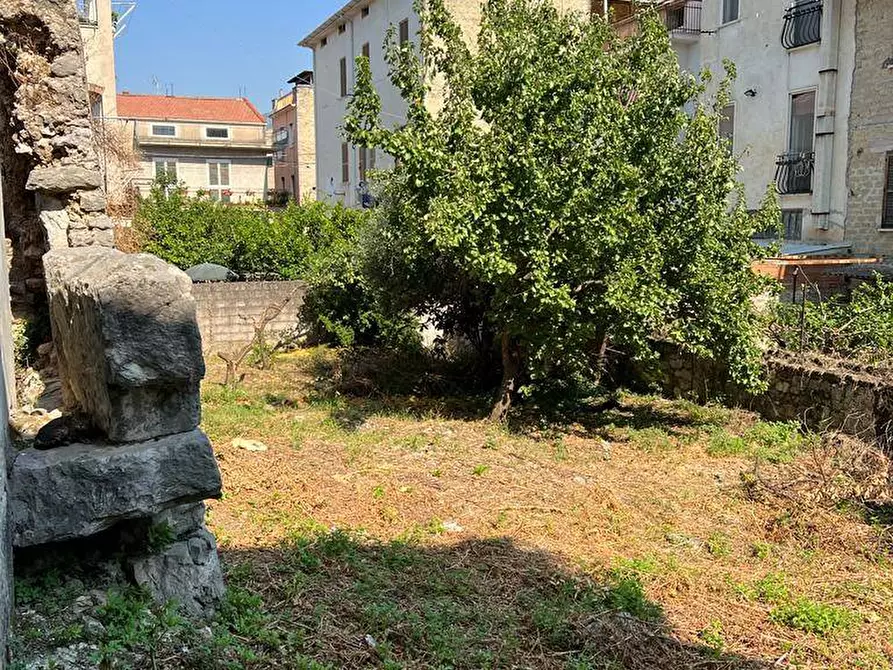 Immagine 2 di Terreno residenziale in vendita  in Via Largo Bernardo Da Sala a Fondi