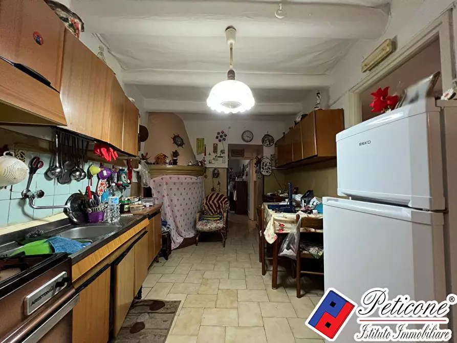 Immagine 2 di Appartamento in vendita  in Piazza Cavour a Lenola