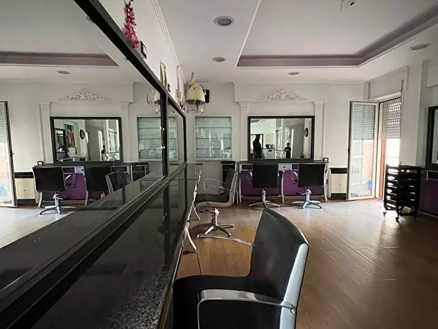 Immagine 2 di Locale commerciale in affitto  in Piazza Lago a Lenola