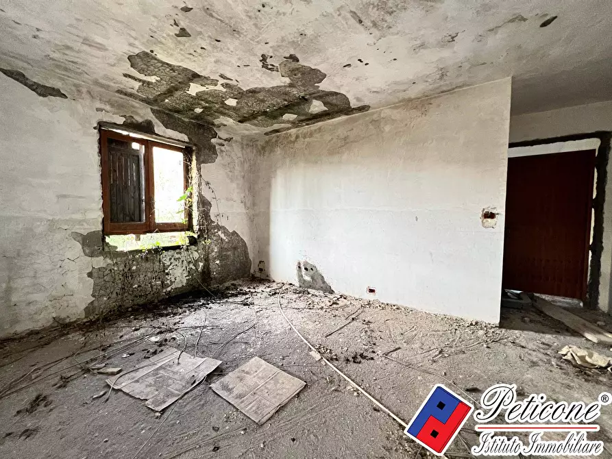 Immagine 11 di Villa in vendita  in Via Carduso a Lenola