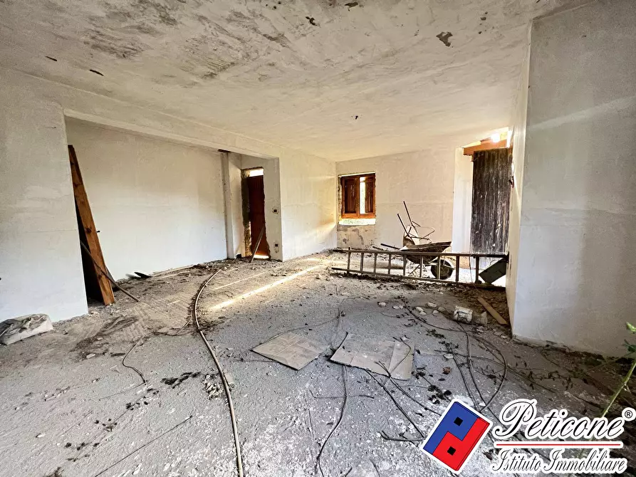 Immagine 12 di Villa in vendita  in Via Carduso a Lenola