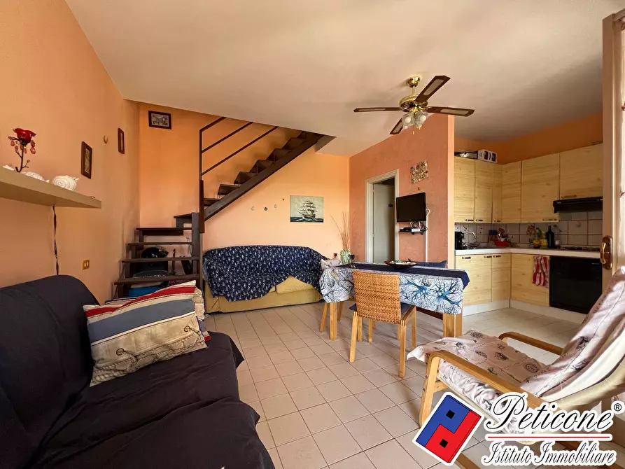 Immagine 3 di Appartamento in vendita  in Via Rosa  Quattrociocchi a Fondi